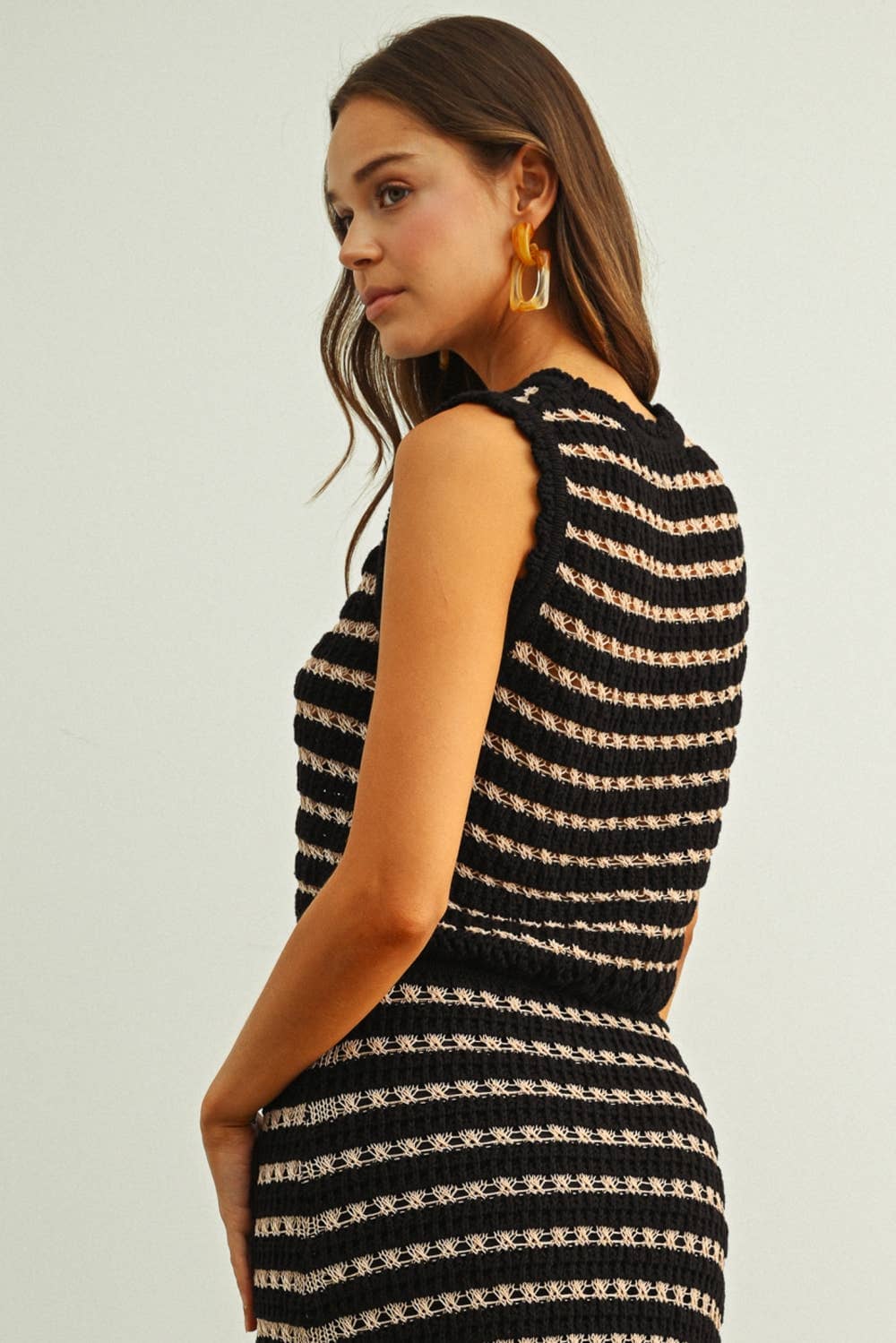 Scalloped Striped Crochet Knit Crop Top - Black/Tan
