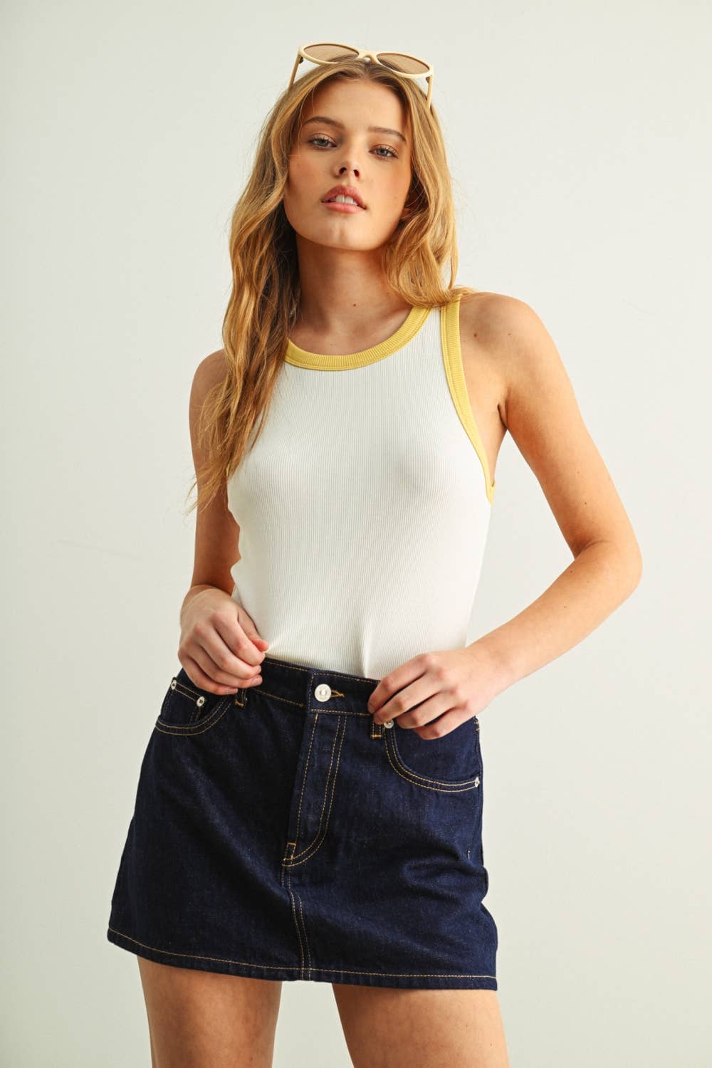 ET6396 COLOR CONTRASTED TANK TOP: BUTTER / S