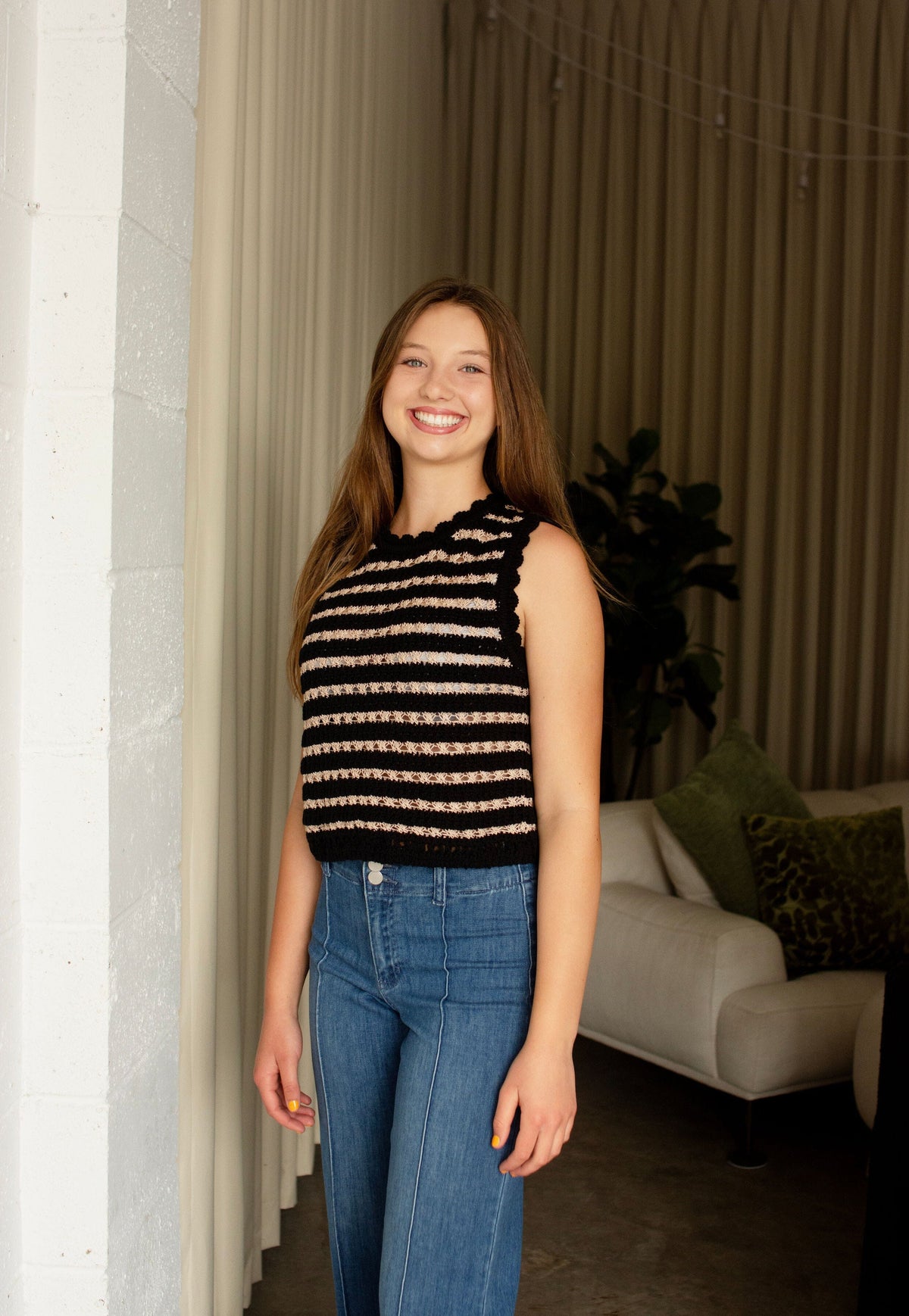 Scalloped Striped Crochet Knit Crop Top - Black/Tan